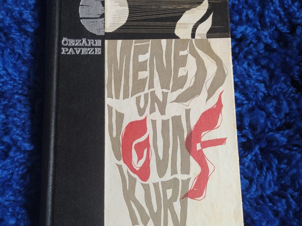 Mēness un ugunskuri