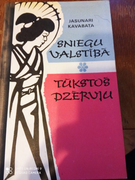 Sniega valstībā.  Tūkstoš dzērvju