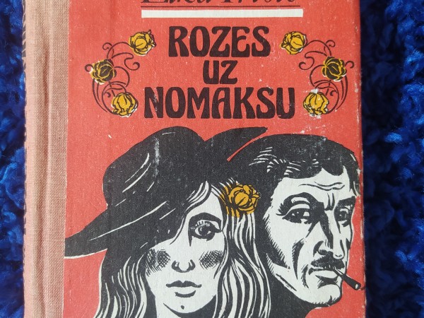Rozes uz nomaksu