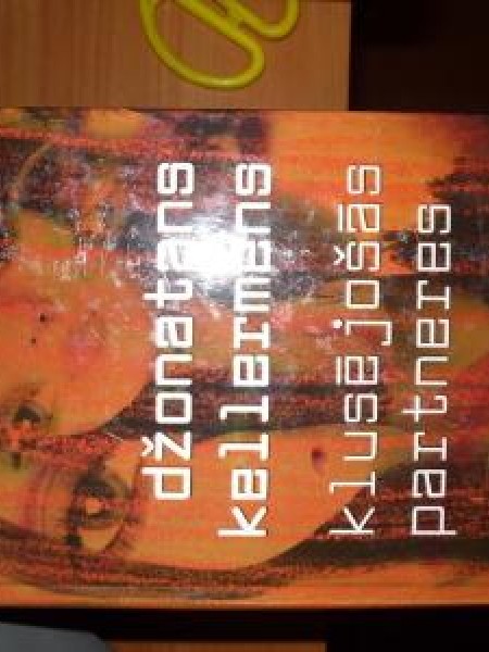 Klusējošās partneres