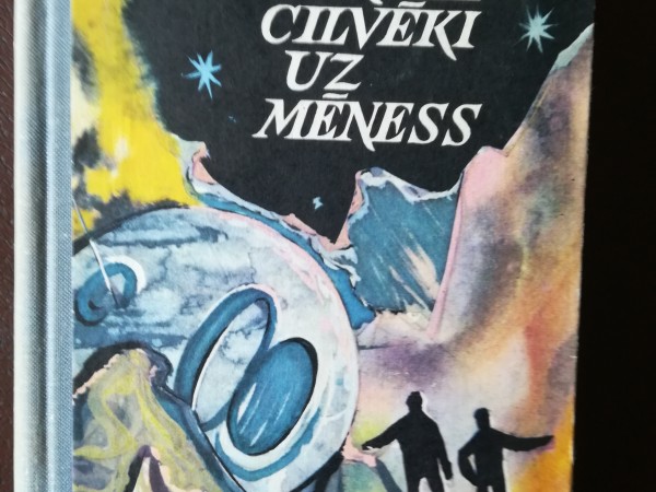 Pirmie cilvēki uz mēness