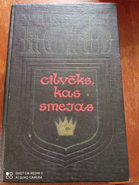 Cilvēks, kas smejas