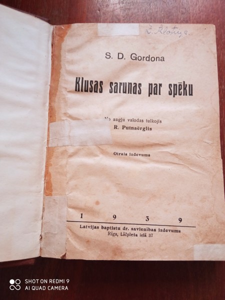 Klusas sarunas par spēku