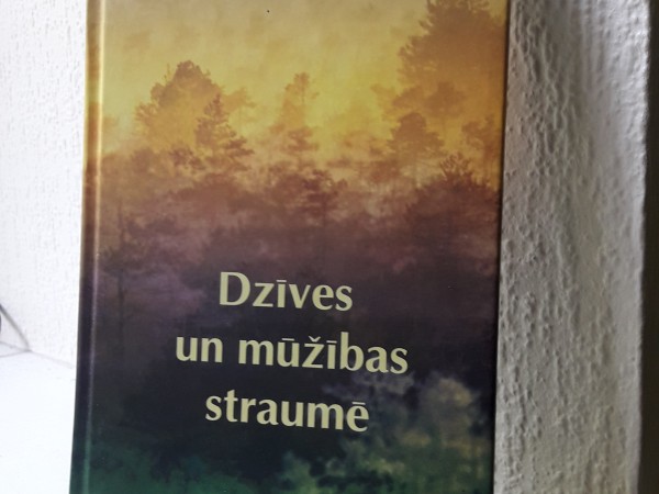 Dzīves un mūžības straumē