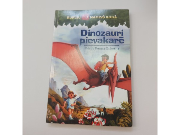 Dinozauri pievakarē