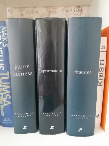 Jauns mēness / Aptumsums /Rītausma