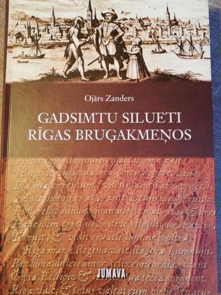 Gadsimtu silueti Rīgas bruģakmeņos