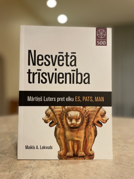 Nesvēta trīsvienība