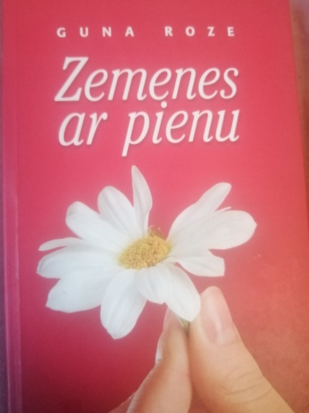 Zemenes ar pienu