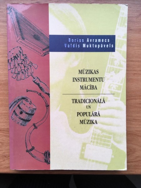 Mūzikas instrumentu mācība. Tradicionālā un populārā mūzika