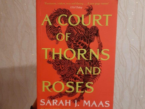 A Court of Thorns and Roses