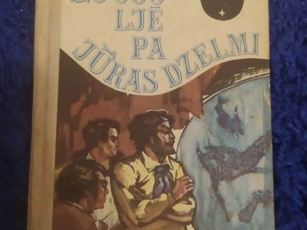 20 000 ljē pa jūras dzelmi