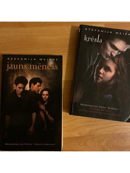 krēsla un jauns mēness