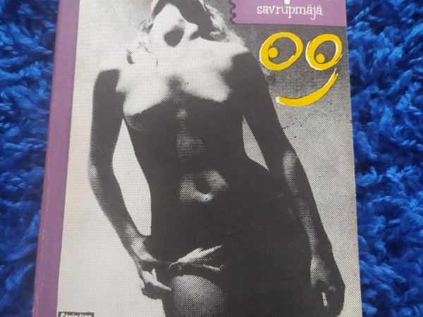 Striptīzs savrupmājā