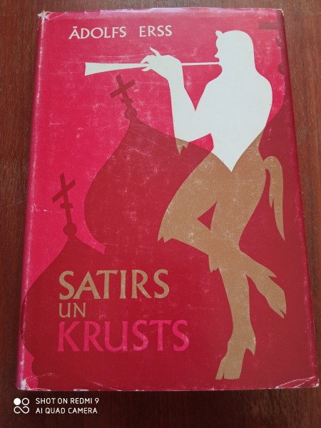Satirs un krusts