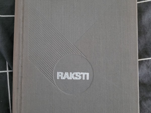 Raksti 4