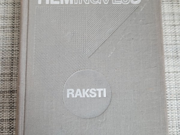 Raksti 1
