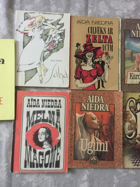 Aīdas Niedras grāmatu kolekcija 