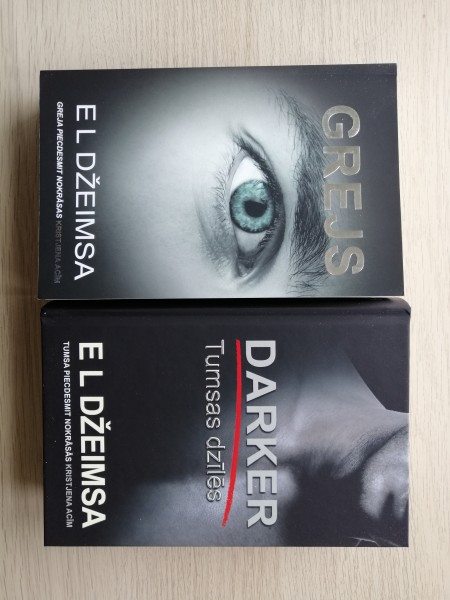 Grejs, Tumsas dzīlēs