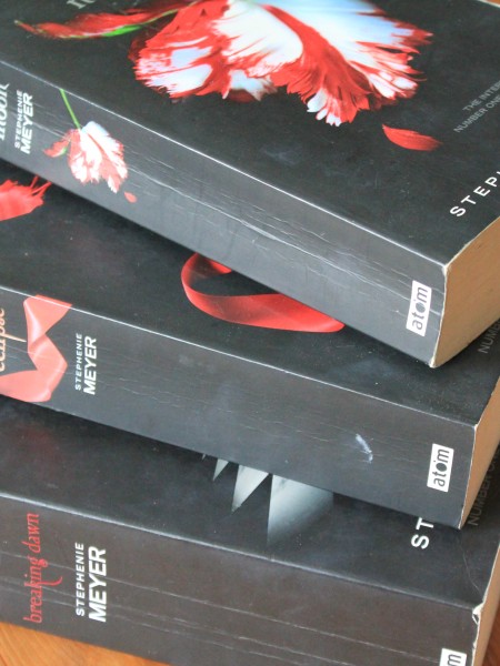 Krēsla 2. līdz 4.daļa angļu valodā