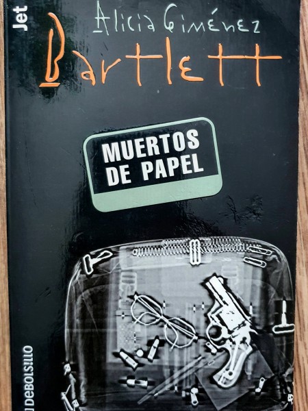 Muertos de papel
