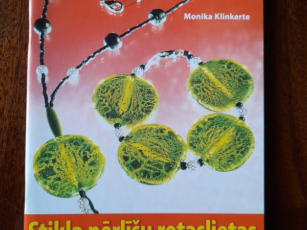 Stikla pērlīšu rotaslietas