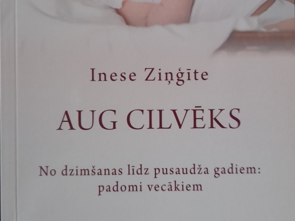 Aug cilvēks