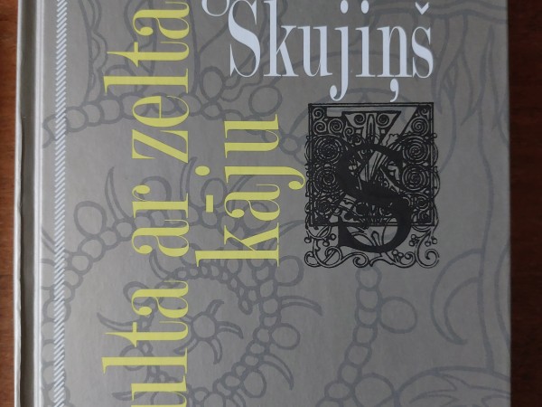 Gulta ar zelta kāju