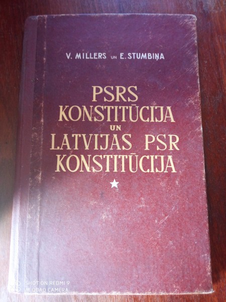 PSRS konstitūcija un Latvijas PSR konstitūcija