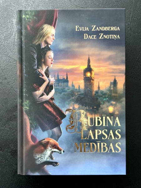 Rubīna lapsas medības