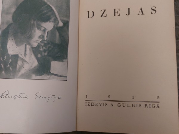 Austra Skujina Dzejas