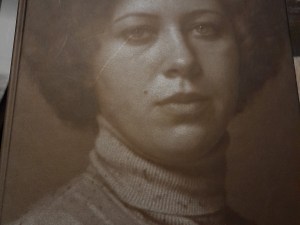 Zvaigznei tikai stunda grāmata