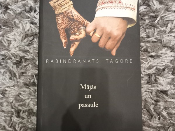 Mājās un pasaulē