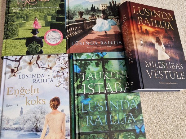 Mīlestības vēstule, taureņu istaba, eņģeļu koks, itāļu meitene, pusnakts roze