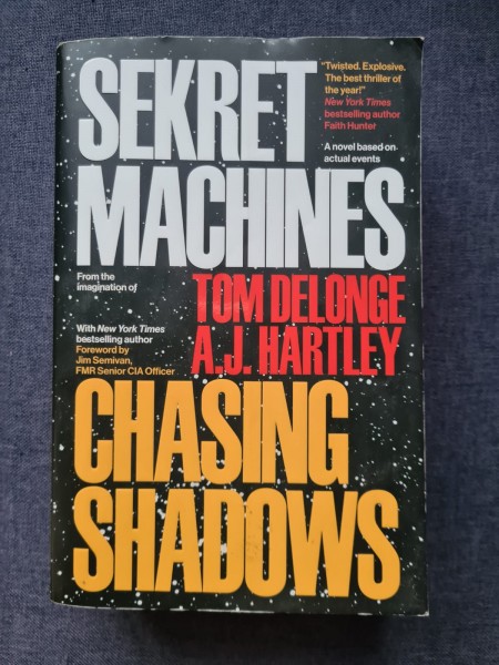 Sekret Machines Book 1: Chasing Shadows