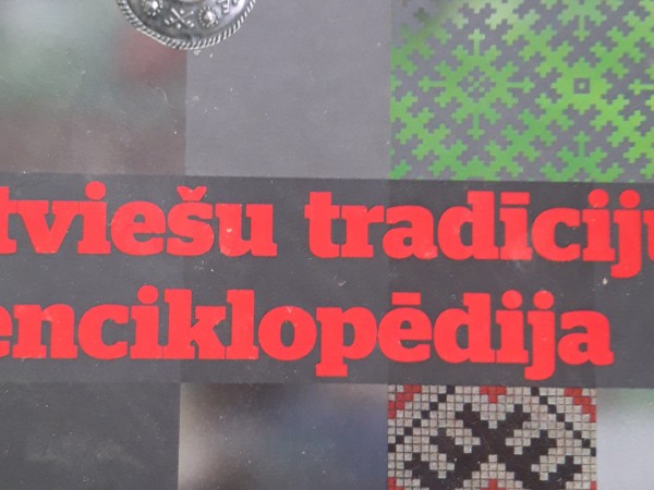 Latvuešu tradīciju enciklopedija