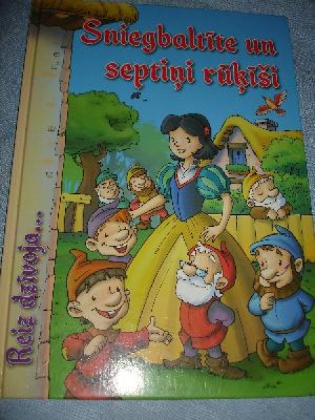 Sniegbaltīte un septiņi rūķīši