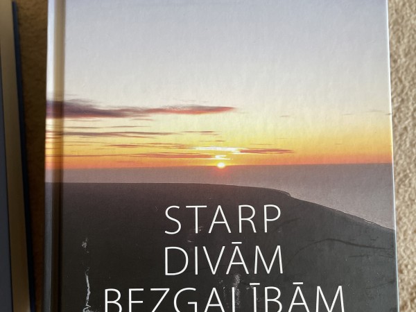 Starp divām begalībām