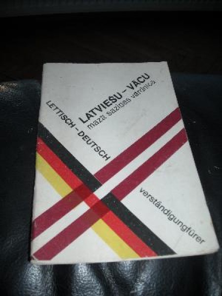 Latviešu-vācu mazā saziņas vārdnīca Lettisch-deutsch verstandigungfurer