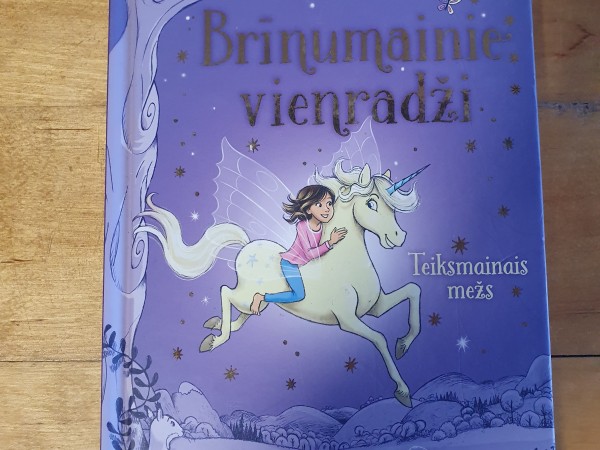 Brīnumainie vienradži Teiksmainais mežs