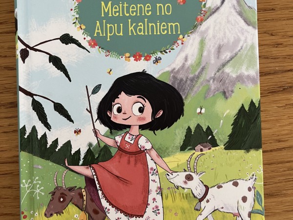 Heidija Meitene no Alpu kalniem