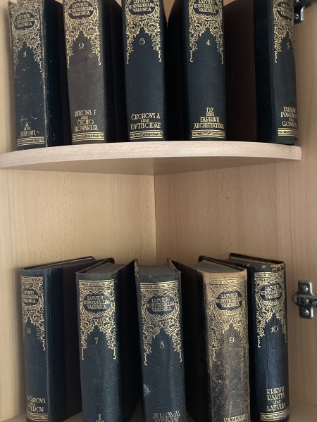 Latviešu konversācijas vārdnīca