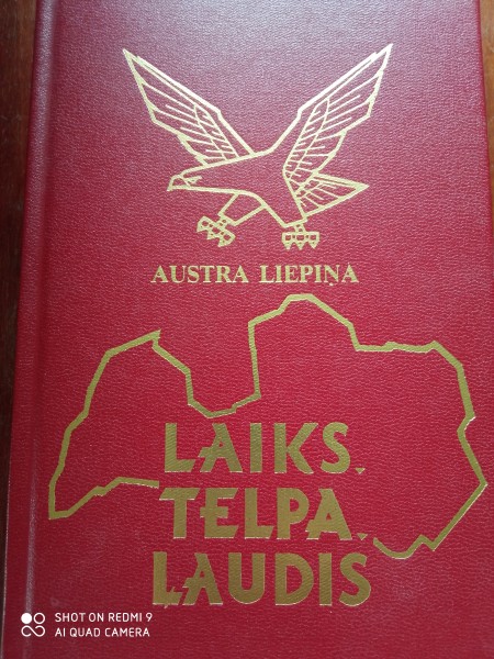 Laiks telpa ļaudis