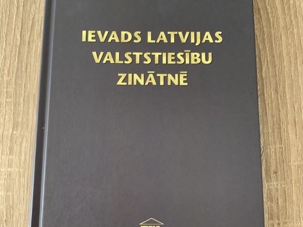 Ievads Latvijas valststiesību zinātnē