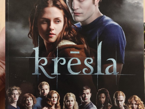 Filmas KRĒSLAS ilustratīvais ceļvedis