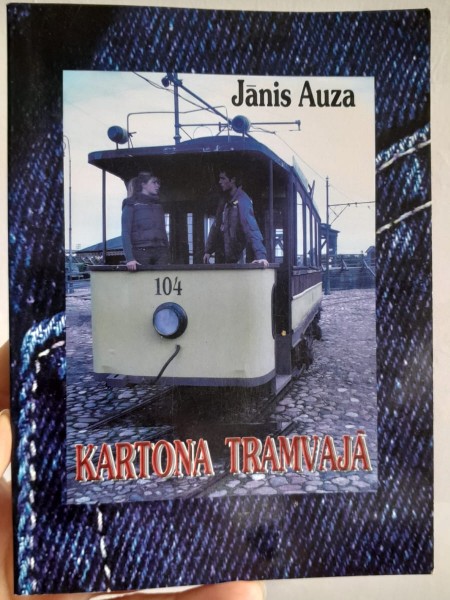 Kartona tramvajā