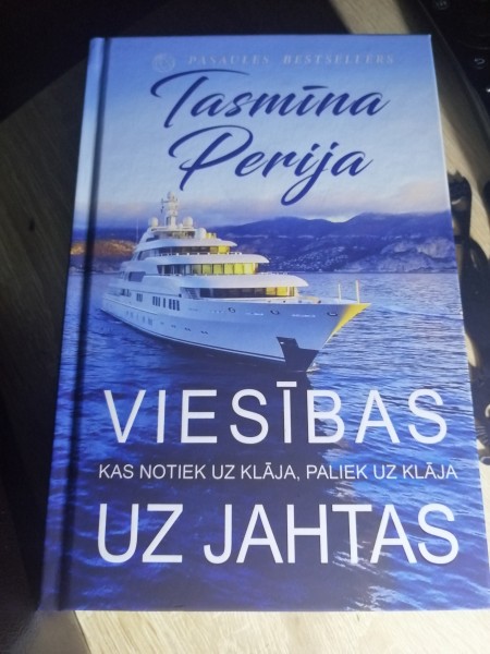 Viesības uz jahtas