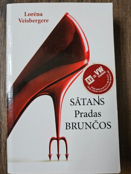 Sātans Pradas brunčos