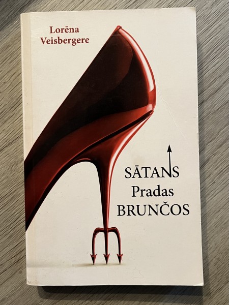 Sātans Pradas brunčos