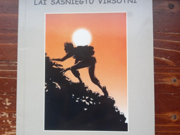 Četrdesmit divi pakāpieni, lai sasniegtu virsotni